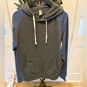 NWOT Fleece Factory Colorblock Raglan Lightweight Hoodie Shirt L